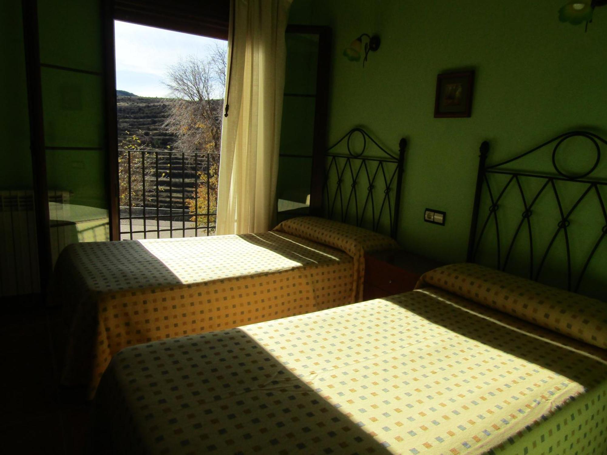 Hostal Paquita Allepuz Exterior photo