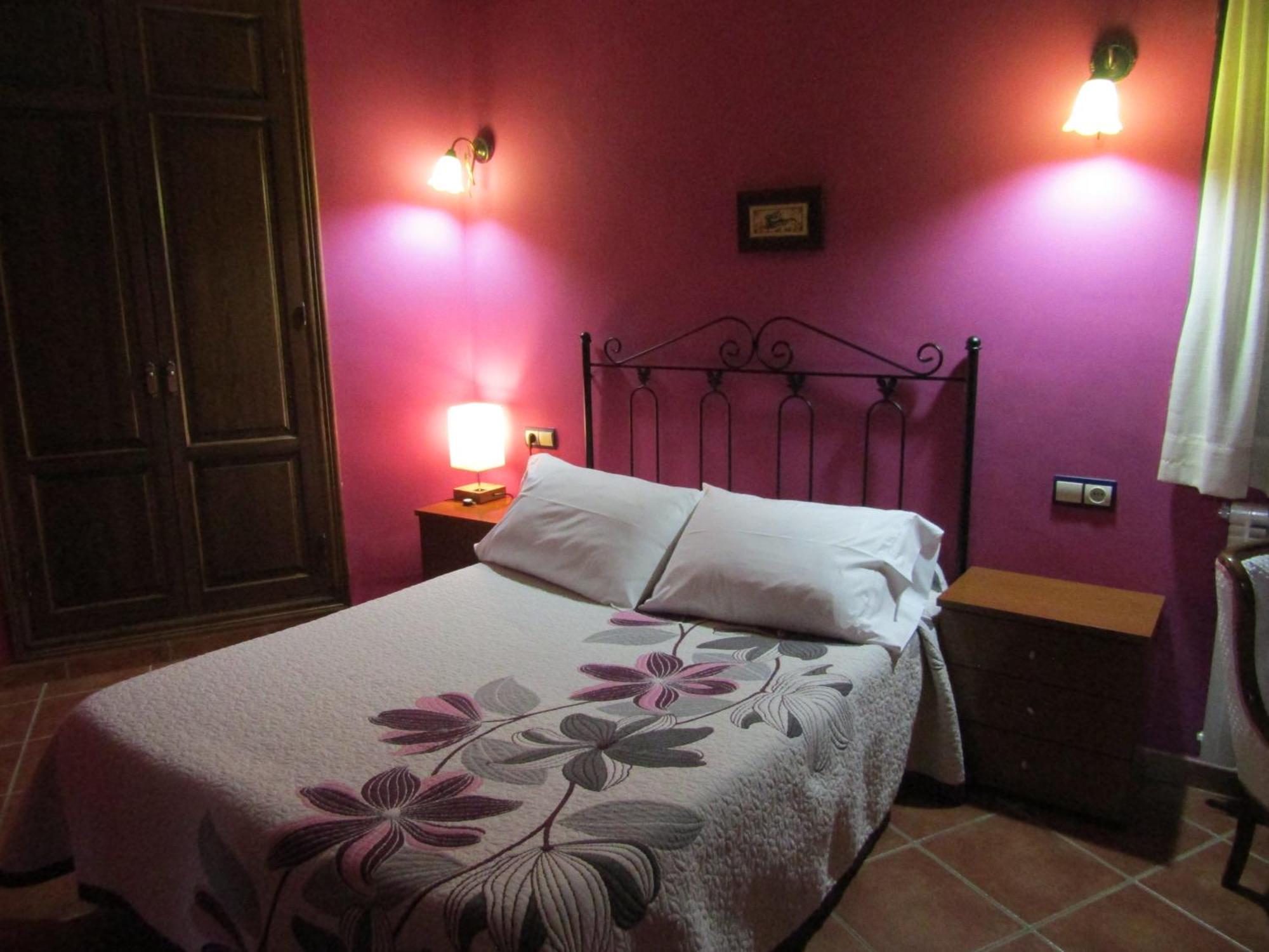 Hostal Paquita Allepuz Exterior photo