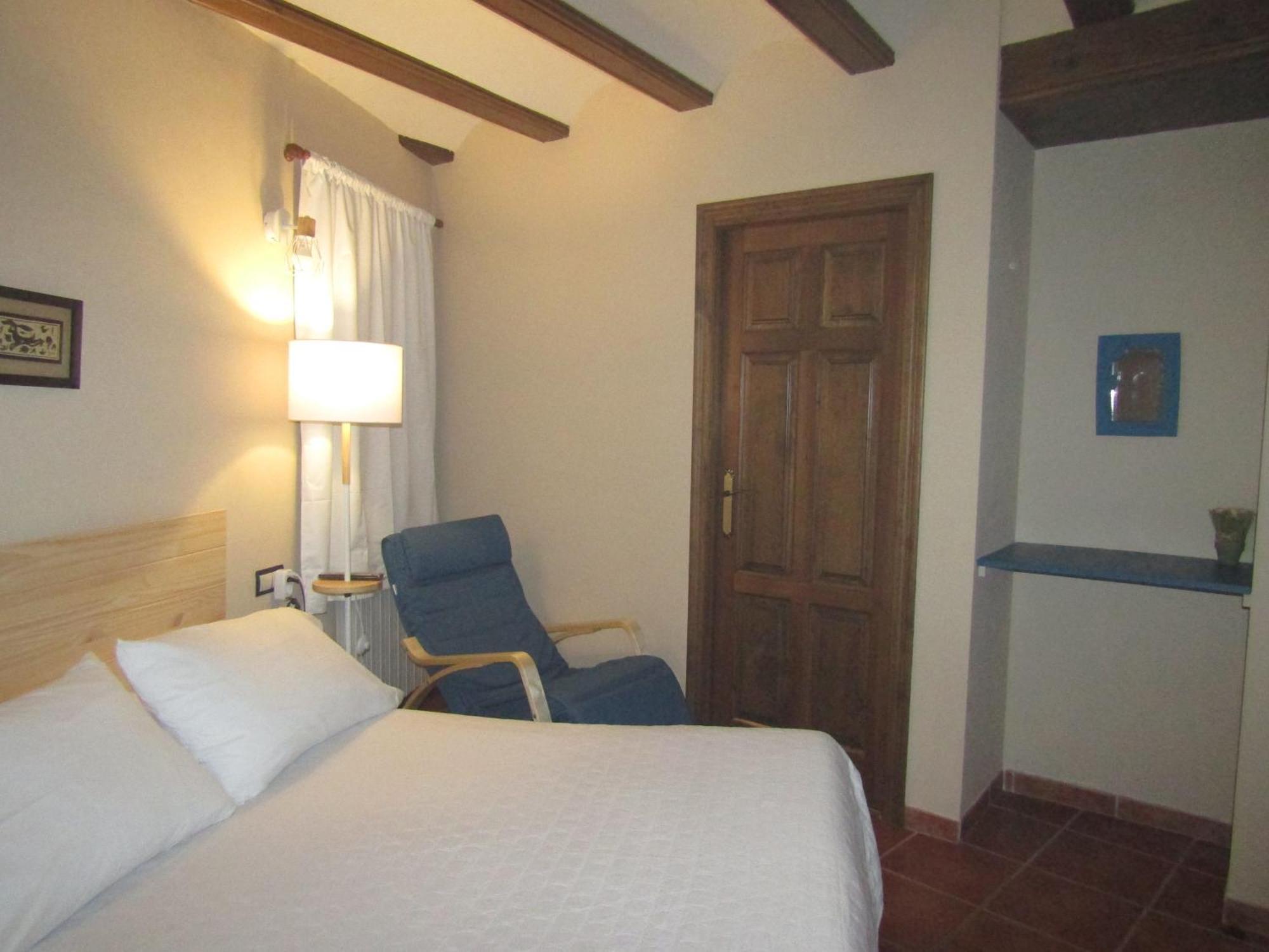 Hostal Paquita Allepuz Exterior photo
